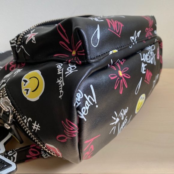 Guess Small Backpack Cool School Theme - Picture 6 of 12